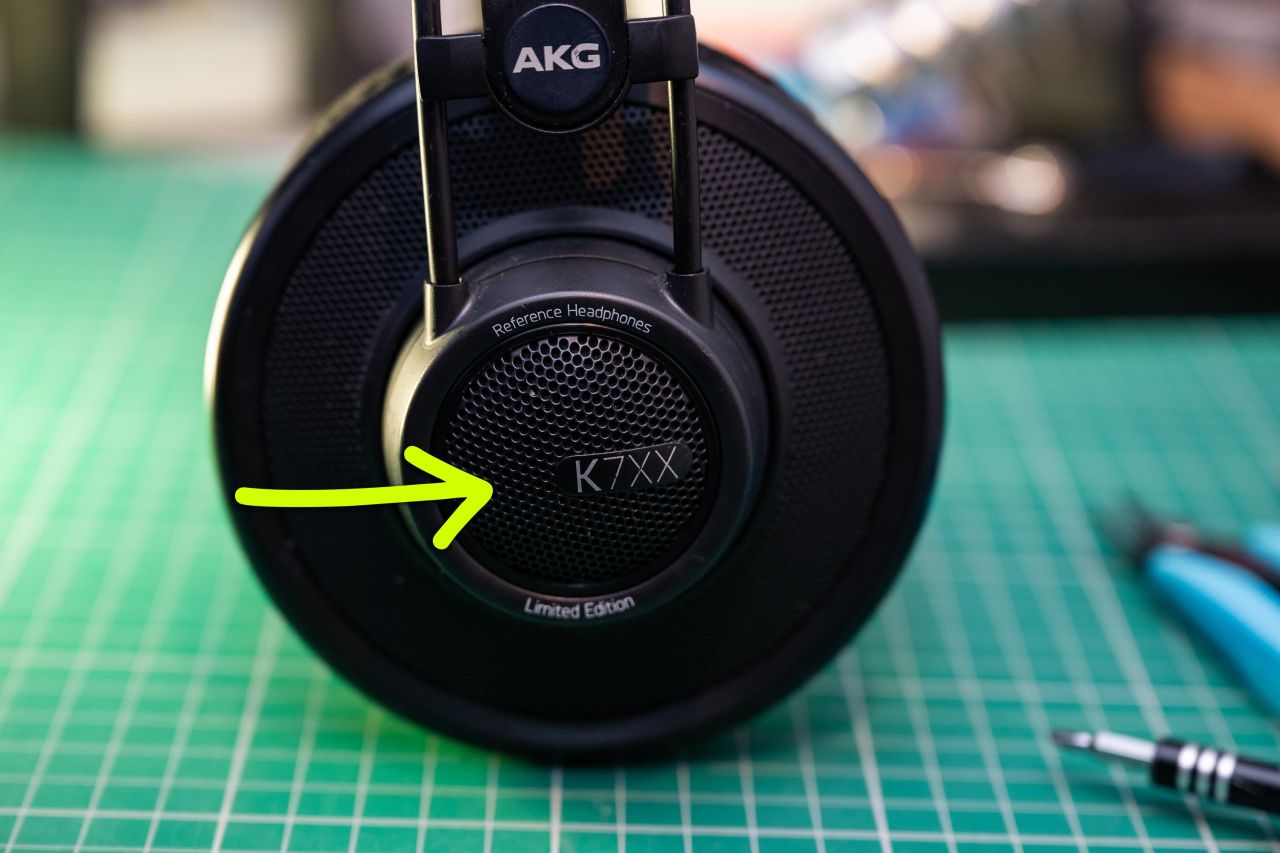 Akg k7xx right grille