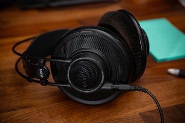 Fixing the broken right driver/no sound on my AKG K7XX headphones