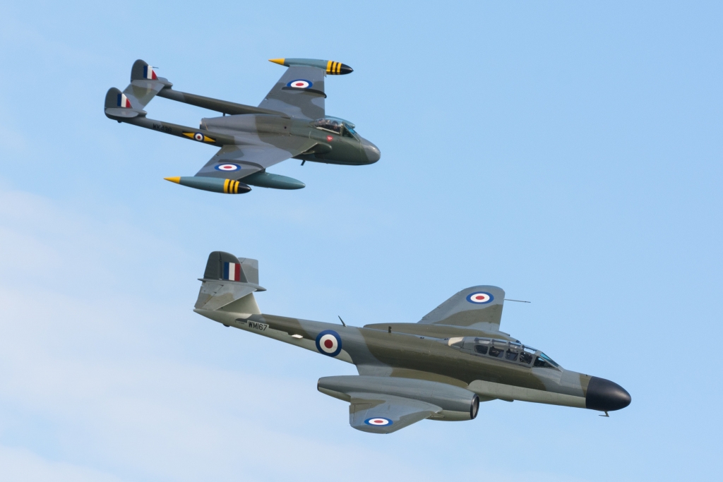 Gloster Meteor NF.11 & de Havilland Venom