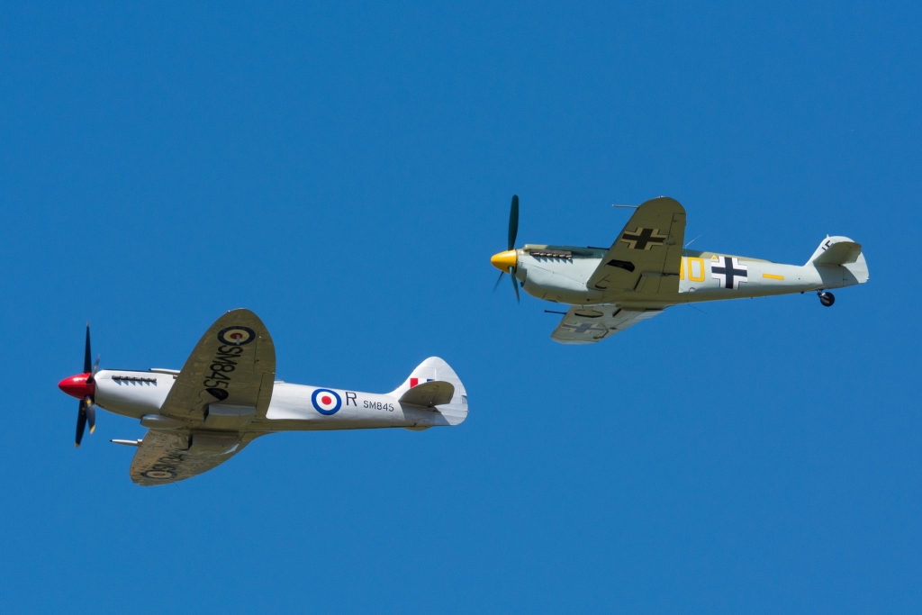 Spitfire MkXVIII & HA-1112-M1L BUCHÓN